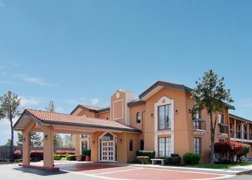 Budget Host Inn & Suites Memphis Airport