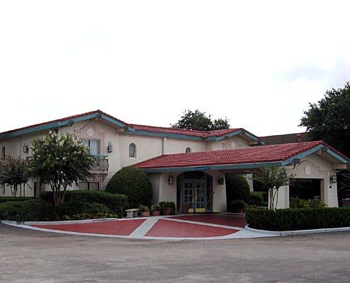 Baymont Inn Houston-Brookhollow
