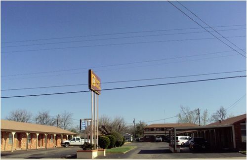 BUDGET HOST INN VERNON