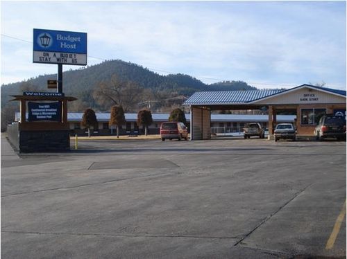 BUDGET HOST HILLS INN