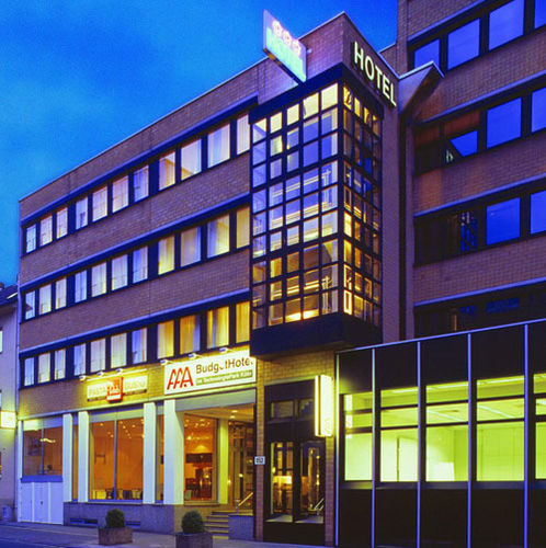 AAA BUDGET HOTEL