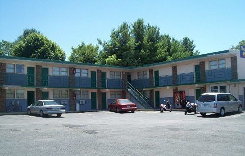 BUDGET INN
